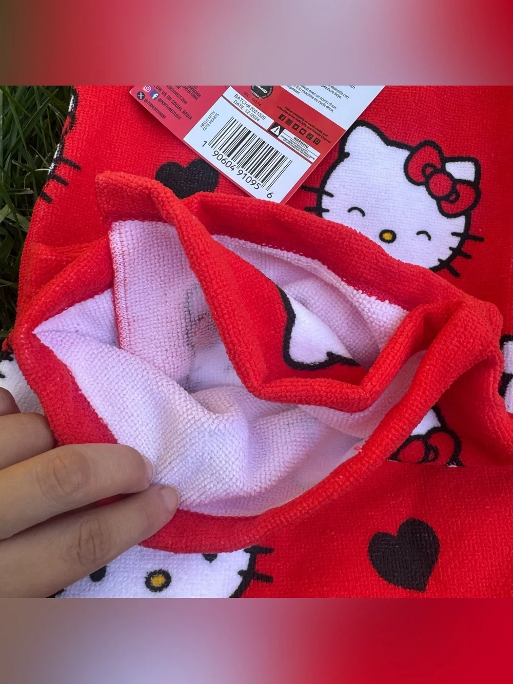 Sanrio Hello Kitty Red Kawaii Microfiber Bath Summer Beach Towel 27X54 Inches